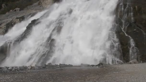 Nuggett falls, Mendenhall glacier Alaska — Stock Video