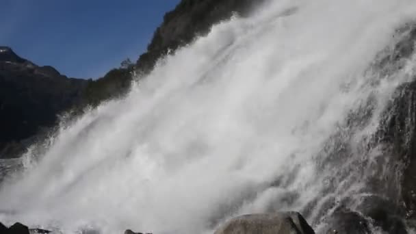 Nuggett falls, Mendenhall Buzulu Alaska — Stok video