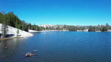 Utica Gölü 'nün havadan çekilmiş videosu.,