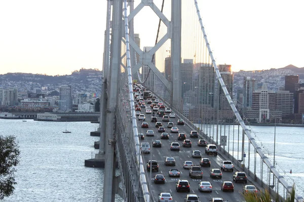 Puente de la Bahía por la noche San Francisco — Foto de Stock