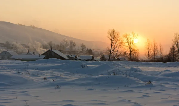 雪地里的村庄 — 图库照片