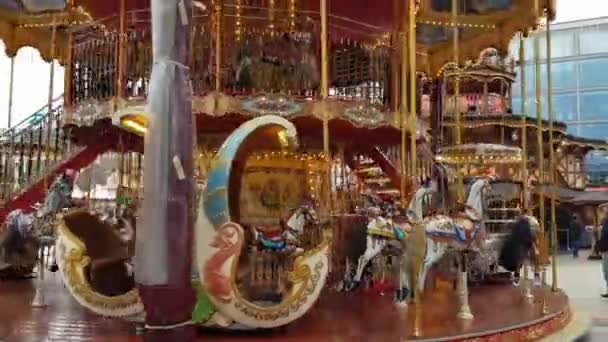 Vintage merry go round rolling with nobody — Stock Video