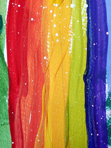 赤、黄色、緑、白の塗料滴と青のストライプのカラフルな絵画虹のテクスチャ — ストック写真