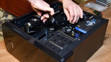 PC bilgisayar donanımı montaj ve bakım evde