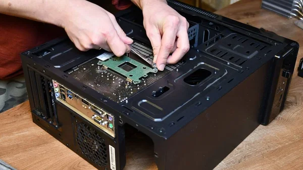 Montagem e manutenção de hardware de PC em casa — Fotografia de Stock