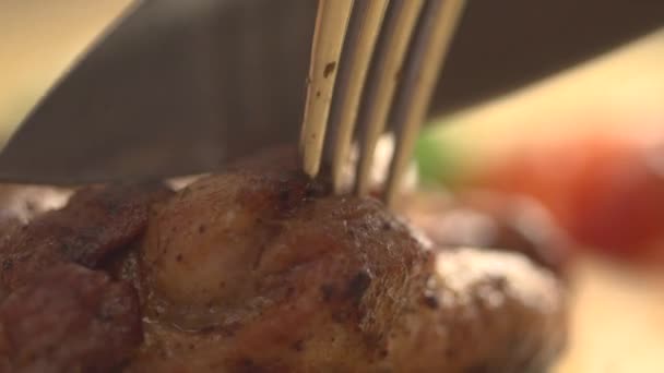 Cut off hot steak close up — Stock Video