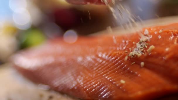 Cooking of kuril red fish — Stock Footage Cooking of kuril red fish Stock Footage