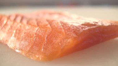 Şef dilim somon fileto
