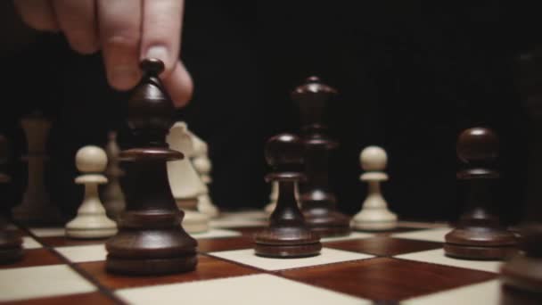 Szachy i figury szachowe — Wideo stockowe