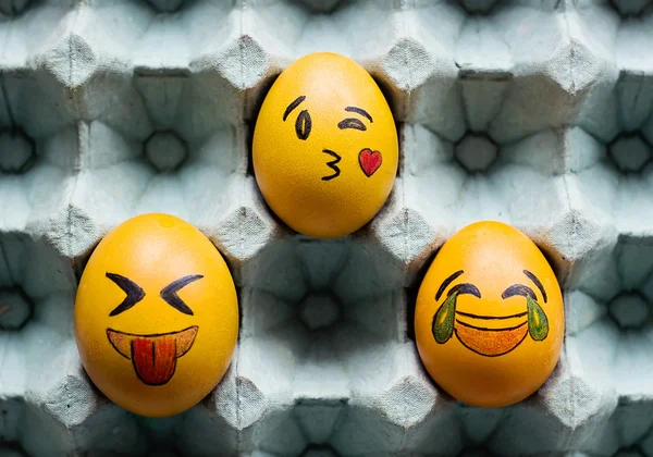 Emoticones huevos de Pascua — Foto de Stock