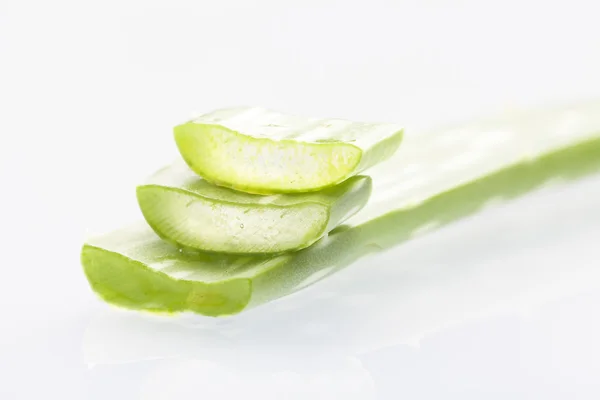 Aloe Vera in Scheiben geschnitten — Stockfoto