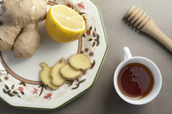 Ginger syrup with lemon and honey — Stock Photo, Image