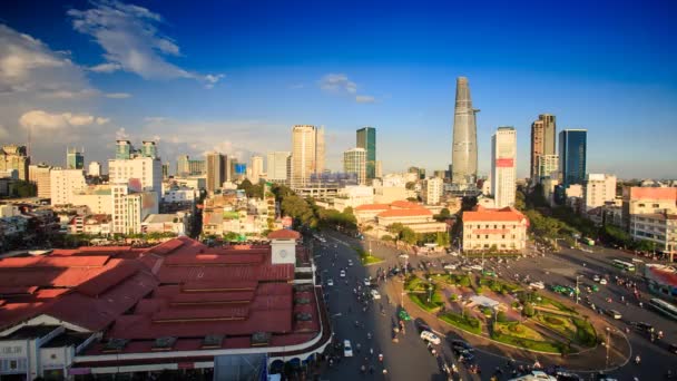 Busy traffic on Saigon square — 비디오