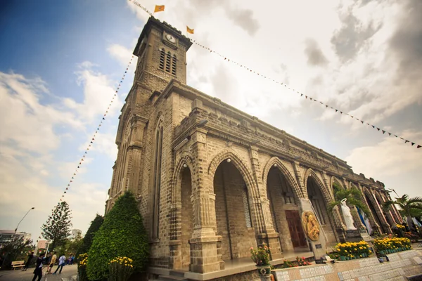 Gamla katolska katedralen i Vietnam — Stockfoto