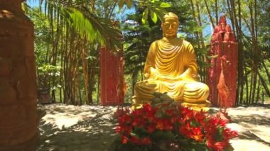 Kutsal altın Buddha Statue 