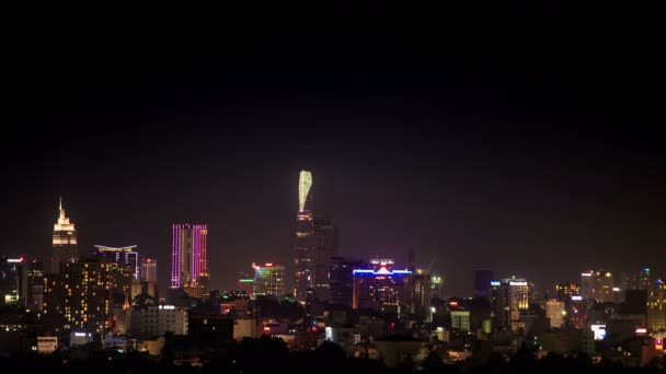 Небоскребы ночного города — стоковое видео