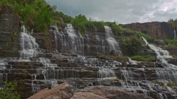 Waterval trapsgewijs Panagarh in Vietnam — Stockvideo