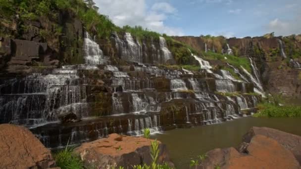 Waterval trapsgewijs Panagarh in Vietnam — Stockvideo