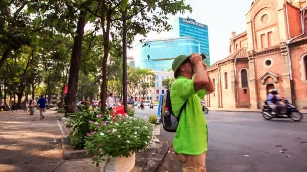 Vezető turista Vietnamból — Stock videók