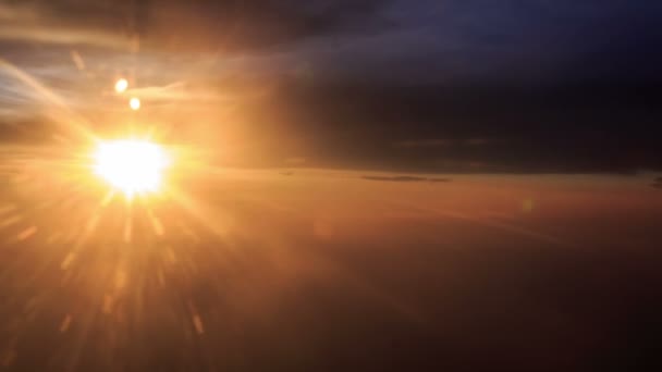 Beau ciel au coucher du soleil — Video