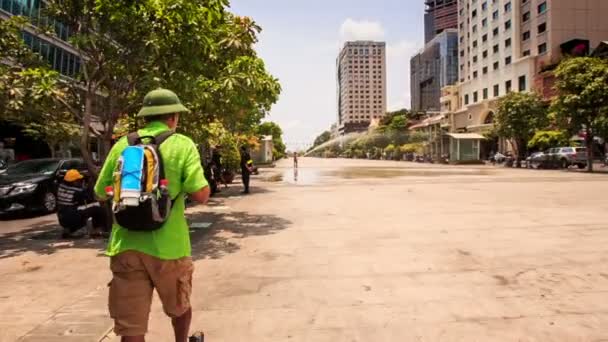 Turista senior en Vietnam — Vídeos de Stock