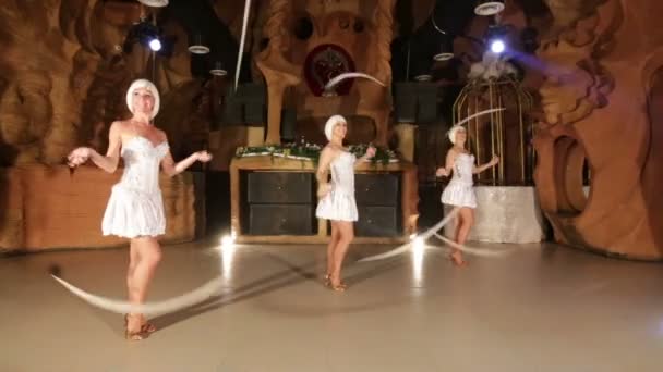 Actrice filles en blanc — Video