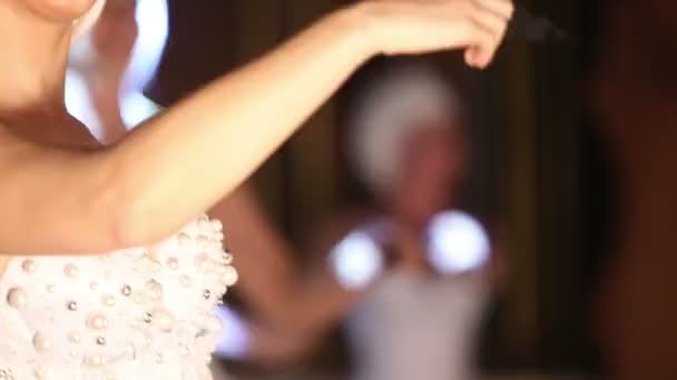 Aktris kız dans — Stok video