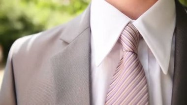Gri damat takım elbise