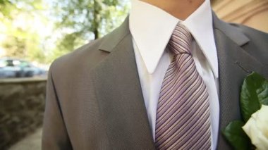 Gri damat takım elbise