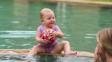 çocuk ve anne Havuzu