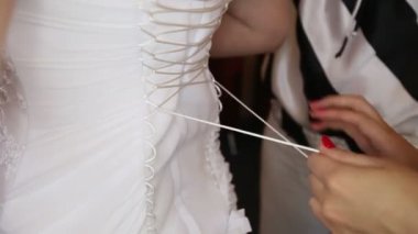 sıkılır gelin korse