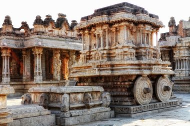 hampi içinde taş arabası