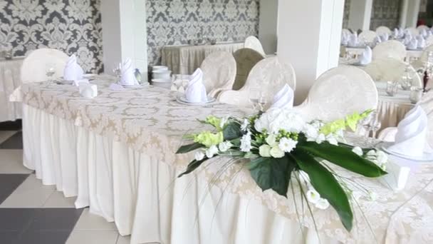 Fleurs sur la table de mariage — Video