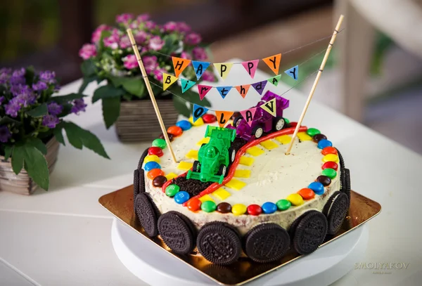 Bolo de festa de aniversário — Fotografia de Stock