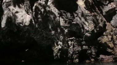 Kaya üzerinde güneş parlamayı