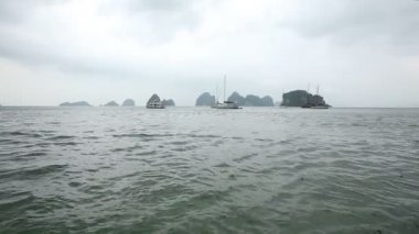 Denizde Yelkenli Yatlar