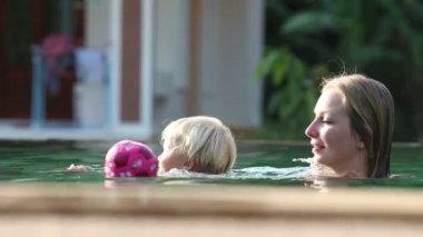 Anne küçük çocuk yüz