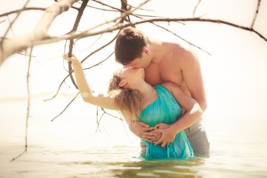 Adada mutlu Asya çift