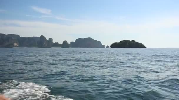 Paisaje marino de la isla en Tailandia — Vídeo de stock