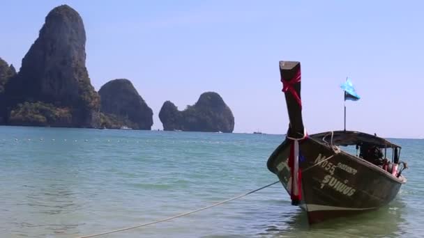 Motor thai longtail boat — Stock Video