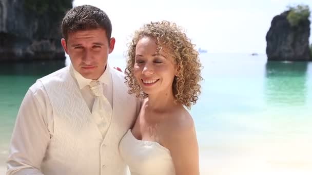 Groom and bride  on beach — Stock Video