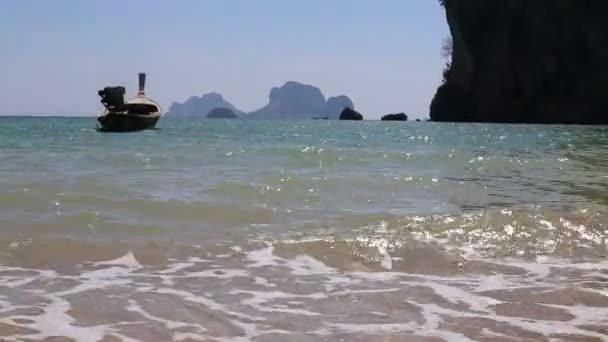 电机的泰国长尾船 — 图库视频影像