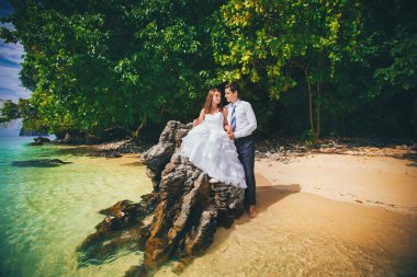 Gelin ve damat kaya Plajı'nda