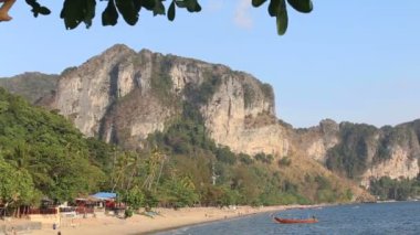 Tekneler ve yatlar ile plaj