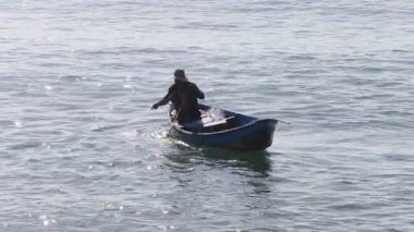 Vietnamca balıkçı tekne