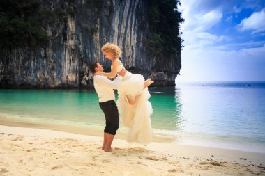 damat ve gelin Beach