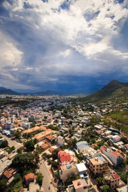 kırmızı beyaz çatılar ile Resort şehir