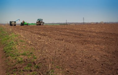 Traktör alanında Ekim