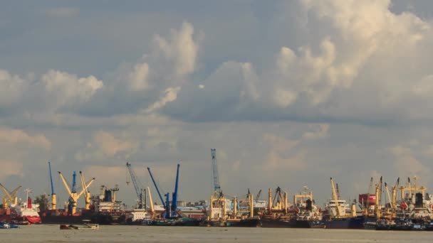 Porto da cidade de carga — Vídeo de Stock