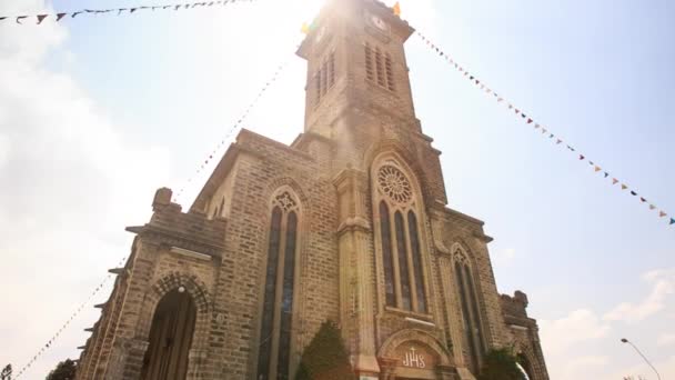 Oud-katholieke kerk in Vietnam — Stockvideo